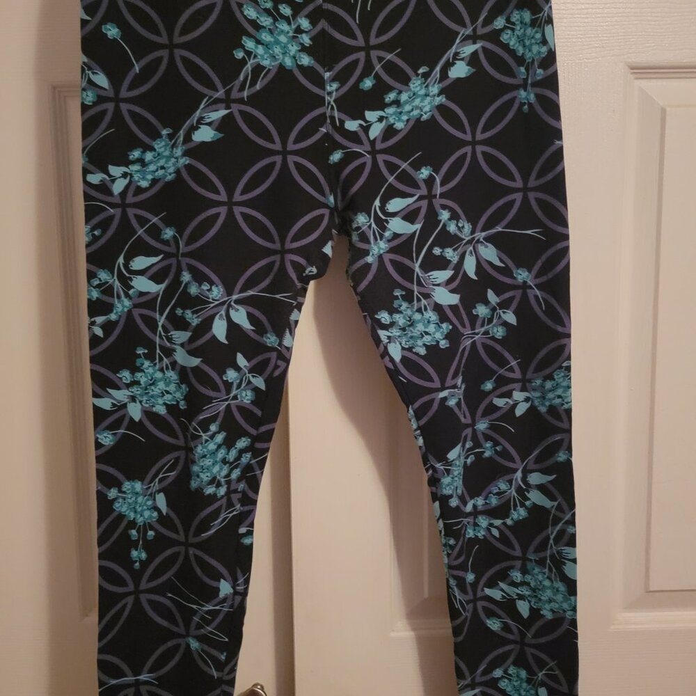 LulaRoe Tall & Curvy Leggings - Black & Green